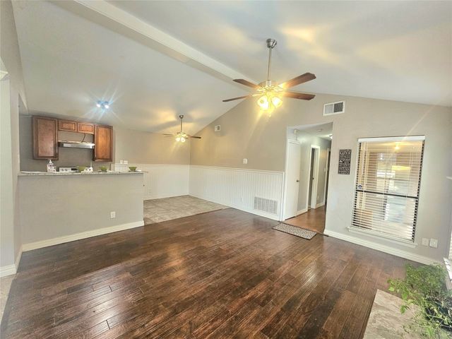 318 Teakwood Lane, Lewisville, TX 75067