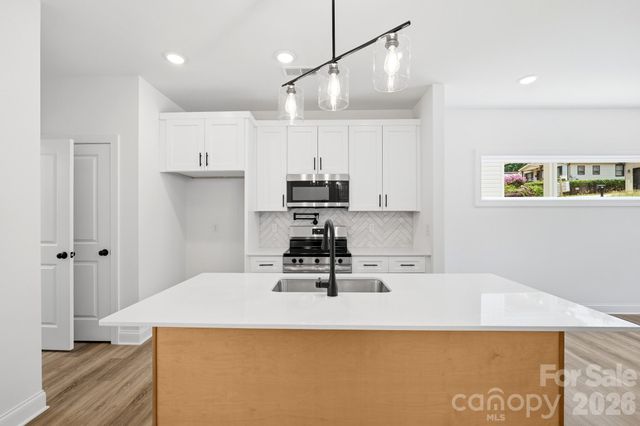 116 7th Avenue SE, Hickory, NC 28602