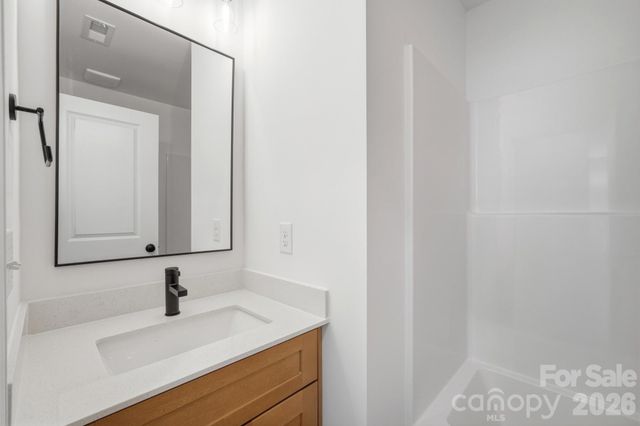 116 7th Avenue SE, Hickory, NC 28602