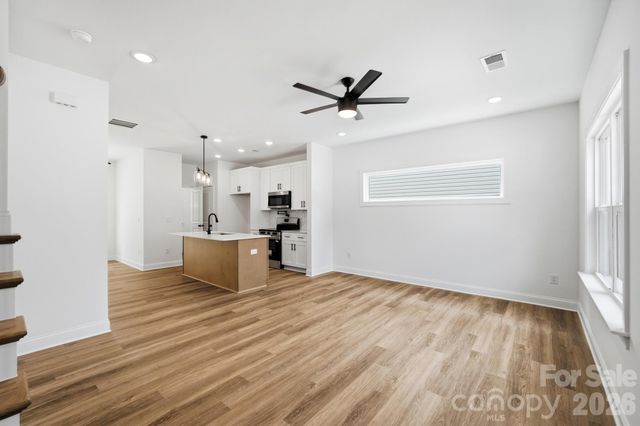 116 7th Avenue SE, Hickory, NC 28602