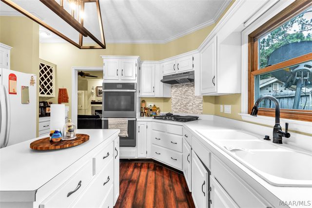 1400 MIDLANE Court, Montgomery, AL 36106