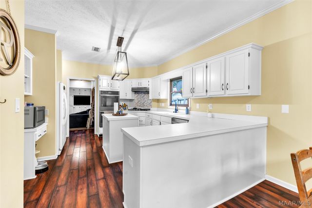 1400 MIDLANE Court, Montgomery, AL 36106