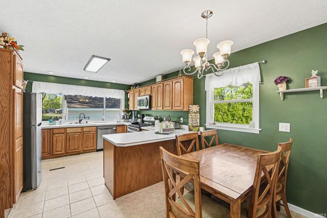 28180 Pennsylvania Avenue, Elkhart, IN 46516