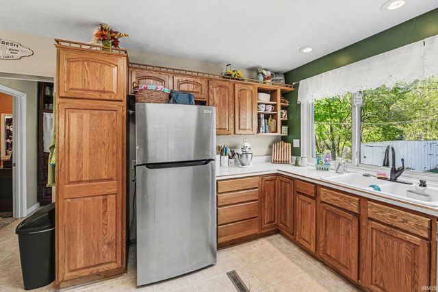 28180 Pennsylvania Avenue, Elkhart, IN 46516