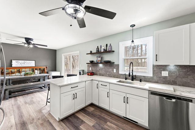 292 Streamwood Drive, Valparaiso, IN 46383