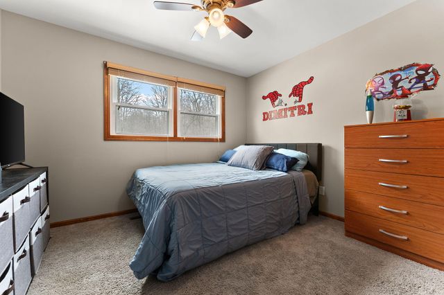 292 Streamwood Drive, Valparaiso, IN 46383