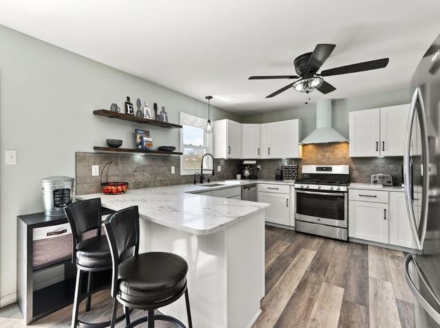 292 Streamwood Drive, Valparaiso, IN 46383