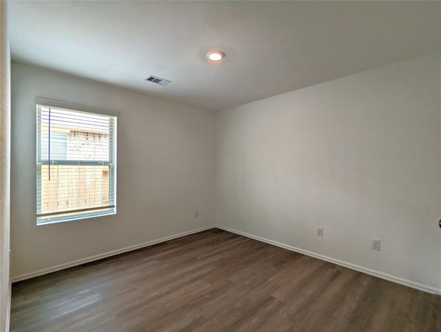8810 Wooster Trails Drive, Baytown, TX 77521