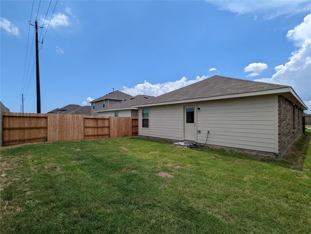 8810 Wooster Trails Drive, Baytown, TX 77521