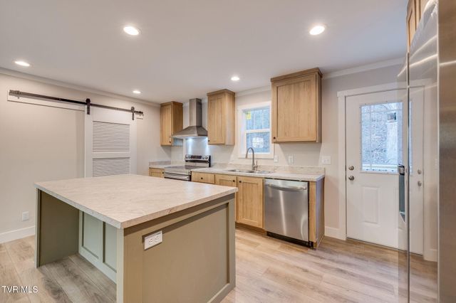 864 Bell Ridge Road, Kingsport, TN 37660