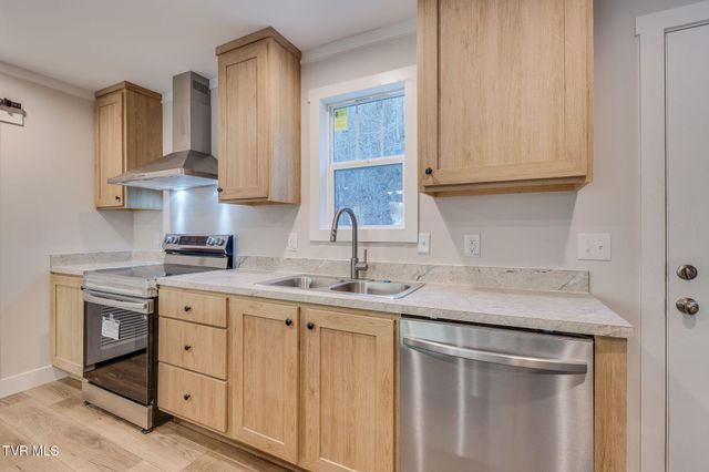 864 Bell Ridge Road, Kingsport, TN 37660