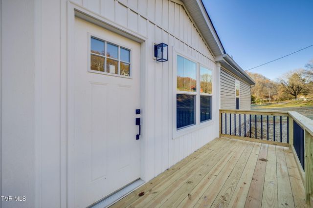 864 Bell Ridge Road, Kingsport, TN 37660