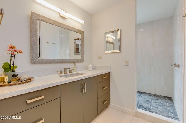 3055 E MARLETTE Avenue, Phoenix, AZ 85016