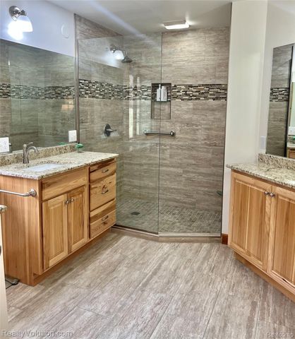 5012 Vista Bay Trail, Hadley Township, MI 48438