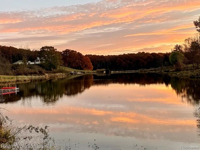 5012 Vista Bay Trail, Hadley Township, MI 48438