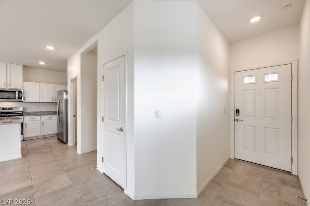 10915 Bristol Park Avenue, Las Vegas, NV 89166 — photo 5