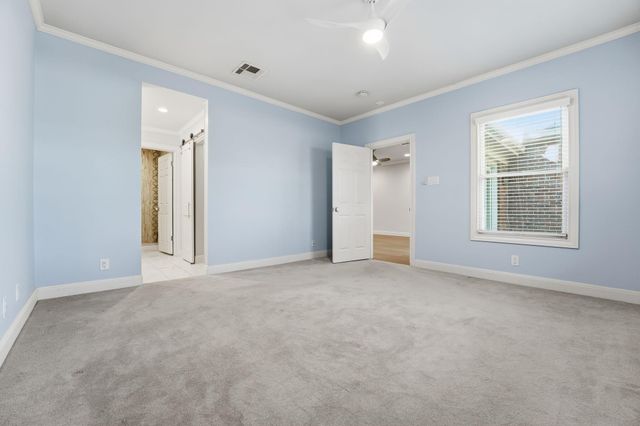 28 Tournament WAY, The Hills, TX 78738