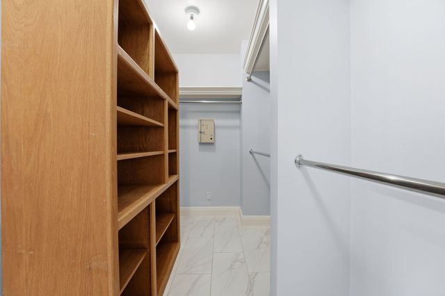 28 Tournament WAY, The Hills, TX 78738