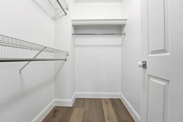 28 Tournament WAY, The Hills, TX 78738