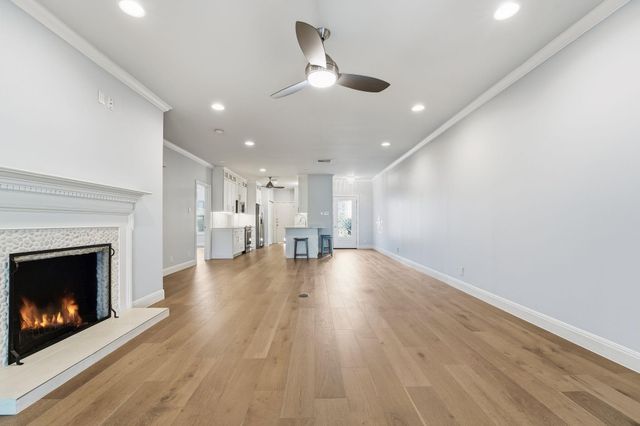 28 Tournament WAY, The Hills, TX 78738