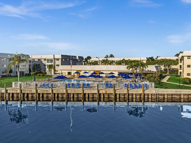 33 Colonial Club Drive 203, Boynton Beach, FL 33435
