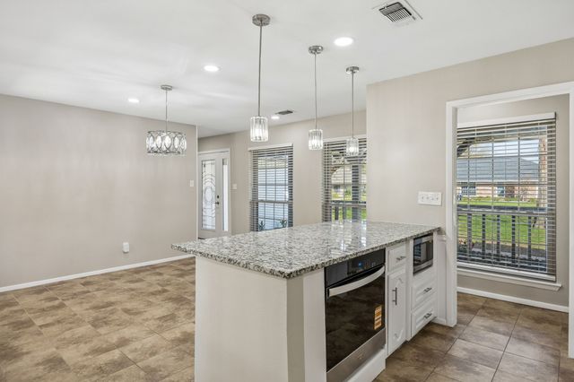 904 Bert Drive, Arlington, TX 76012