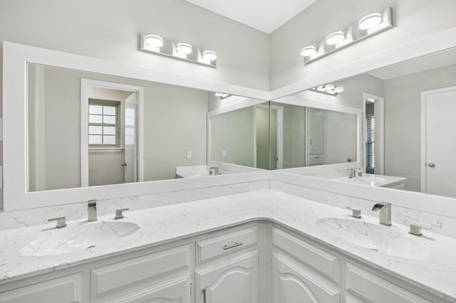 904 Bert Drive, Arlington, TX 76012