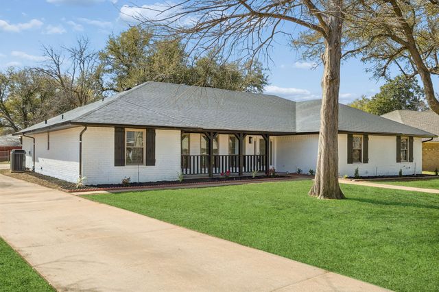 904 Bert Drive, Arlington, TX 76012