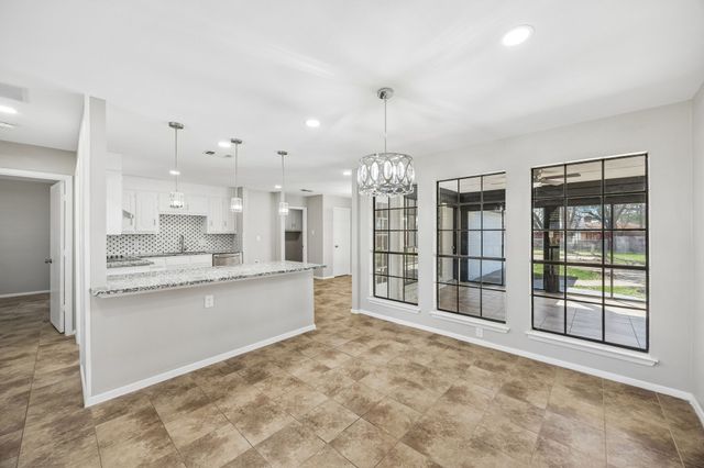 904 Bert Drive, Arlington, TX 76012