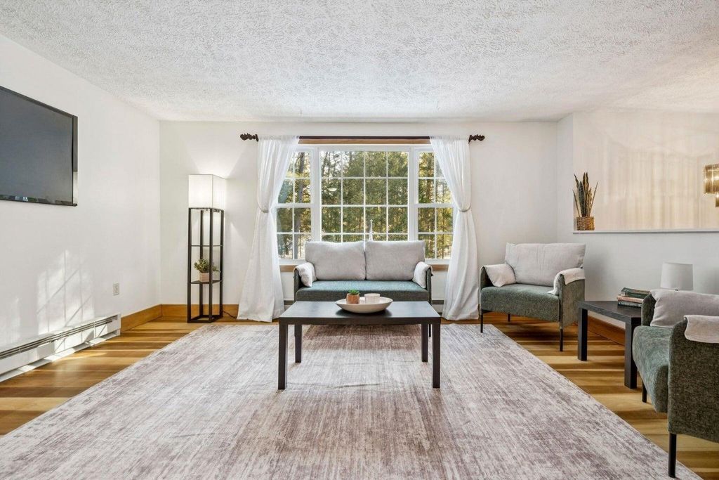 24 Pine Meadow Drive, North Berwick, ME 03906