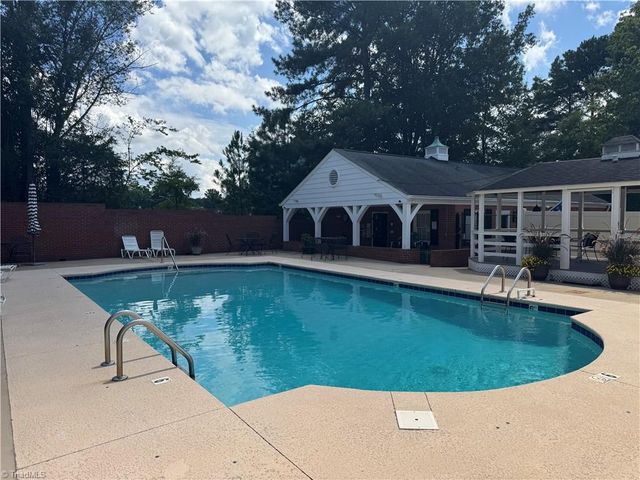329 Hanover Arms Court, Winston-salem, NC 27104