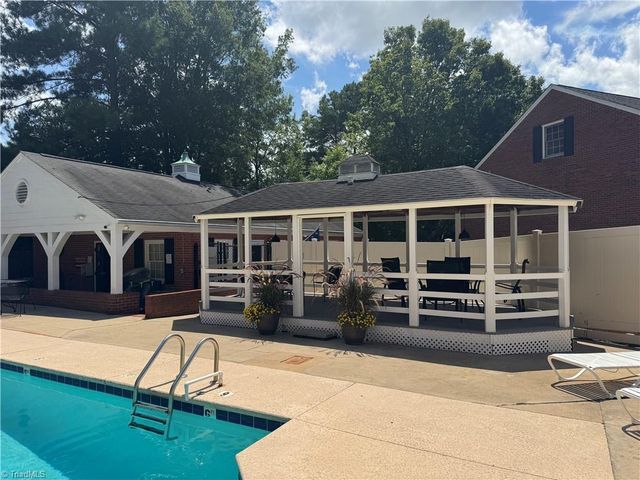 329 Hanover Arms Court, Winston-salem, NC 27104