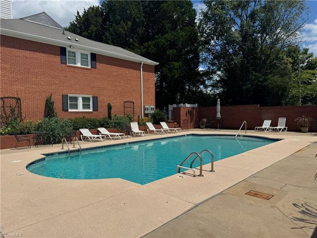 329 Hanover Arms Court, Winston-salem, NC 27104