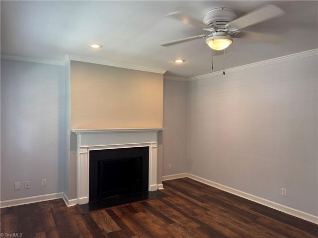 329 Hanover Arms Court, Winston-salem, NC 27104