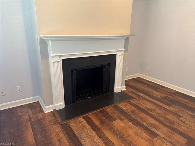 329 Hanover Arms Court, Winston-salem, NC 27104
