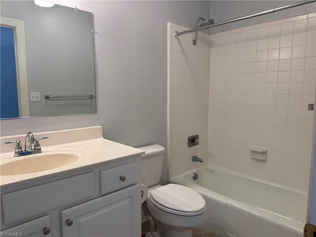 329 Hanover Arms Court, Winston-salem, NC 27104