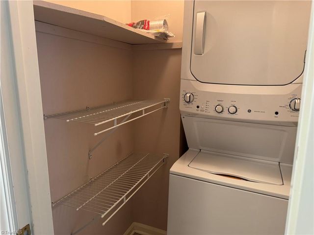 329 Hanover Arms Court, Winston-salem, NC 27104