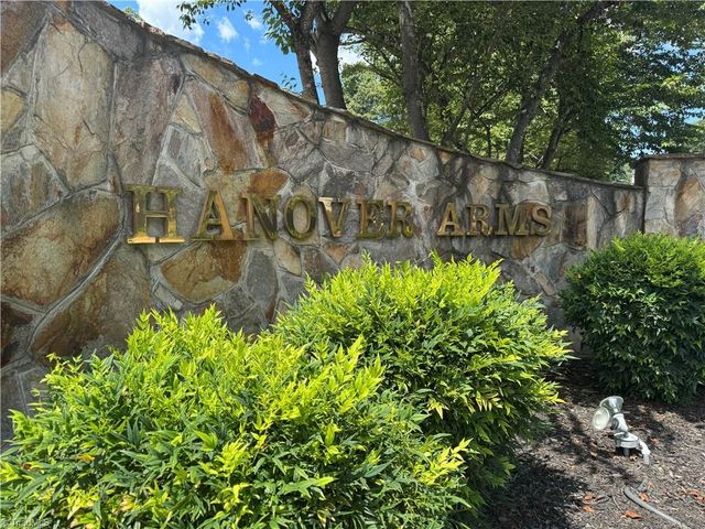 329 Hanover Arms Court, Winston-salem, NC 27104
