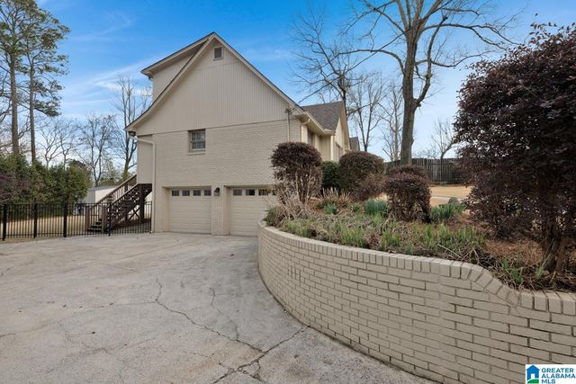 3851 WOOTEN DRIVE, Vestavia Hills, AL 35243