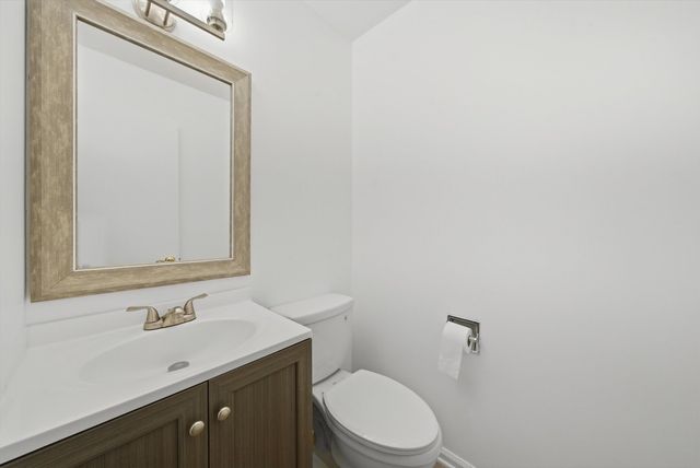 2138 Rugen Road A, Glenview, IL 60026