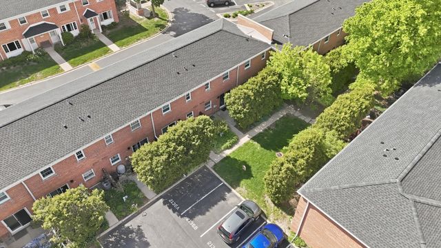 2138 Rugen Road A, Glenview, IL 60026