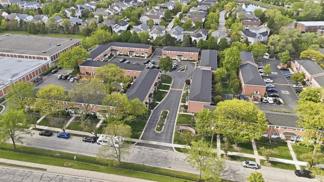 2138 Rugen Road A, Glenview, IL 60026