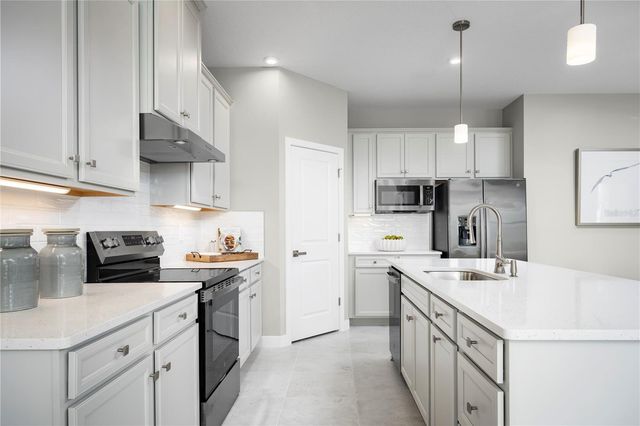 22146 PINE GROVE LOOP, Leesburg, FL 34748