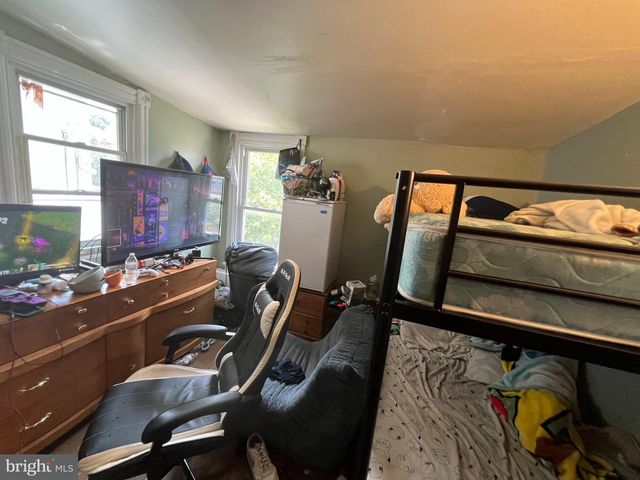 76 VIRGINIA AVE, Coatesville, PA 19320