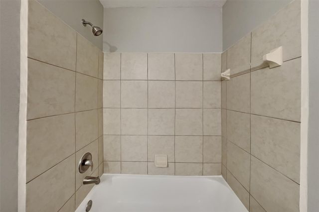 9909 Climbing Tree Street, Conroe, TX 77385