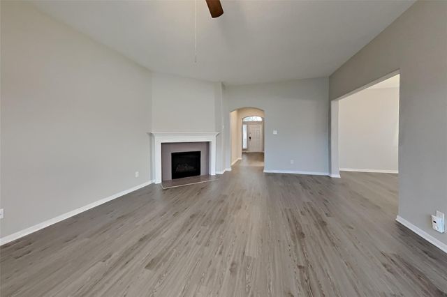 9909 Climbing Tree Street, Conroe, TX 77385