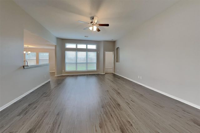 9909 Climbing Tree Street, Conroe, TX 77385
