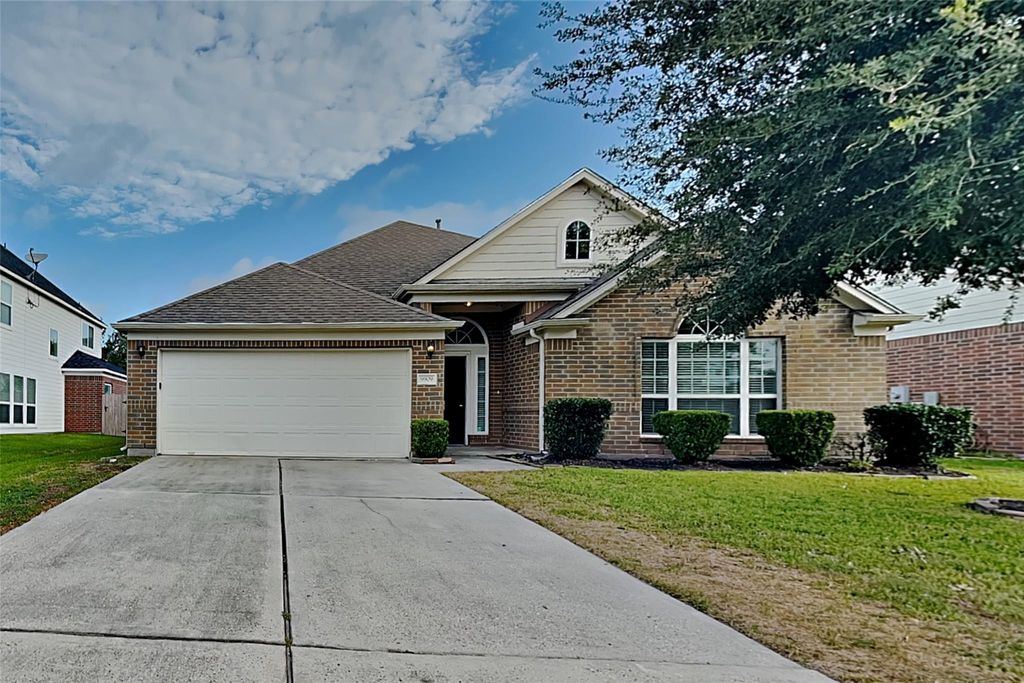 9909 Climbing Tree Street, Conroe, TX 77385