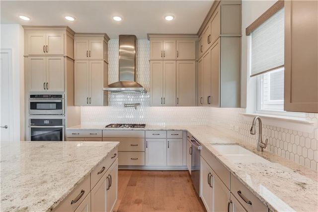 6917 River Rock Drive, Flowery Branch, GA 30542
