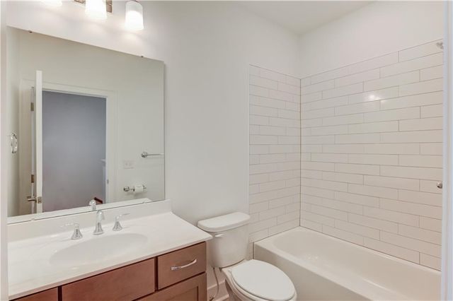 6917 River Rock Drive, Flowery Branch, GA 30542